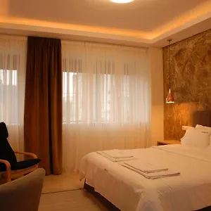 Citizen 9 B&B